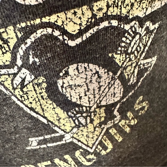 Pittsburgh Penguins Long Sleeve Fitted Lightweight Tee Shirt Jr. Size M 7/9 EUC - Picture 4 of 13